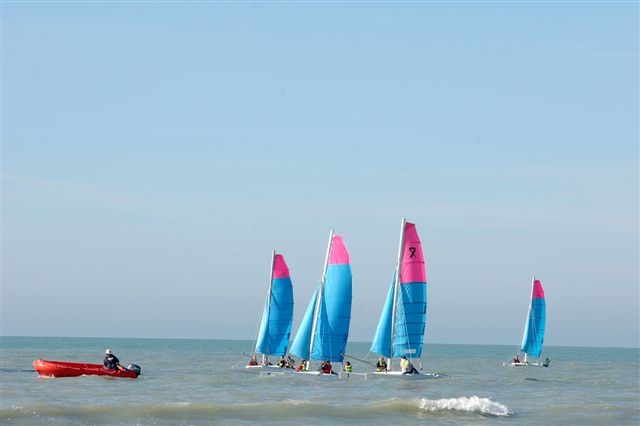  Sailing school and catamaran courses 
